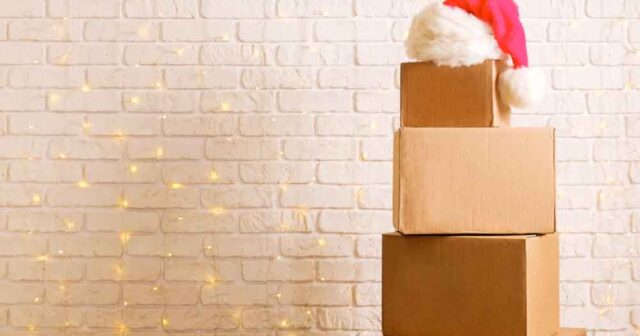How to Safely Pack Christmas Decorations?